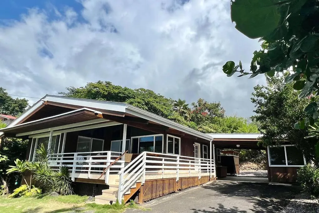Most Popular Snorkeling & Surfing Beach ! Turtles! Kailua-Kona Holiday home